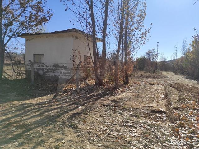 20 m bağ evi mevcut