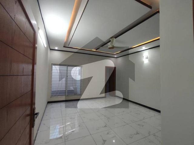 20 Marla Upper Portion Is Available For Rent