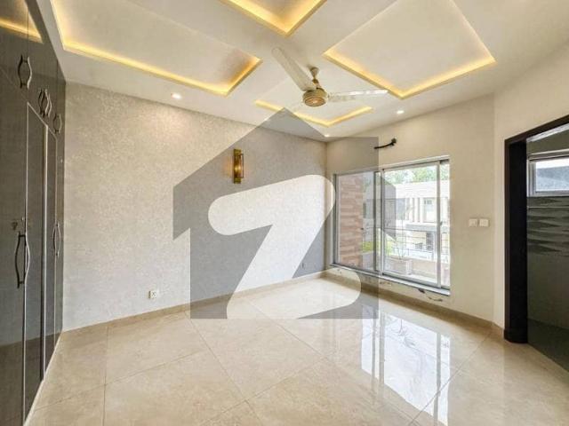 20 Marla Upper Portion Situated In DHA Phase 7 For Rent