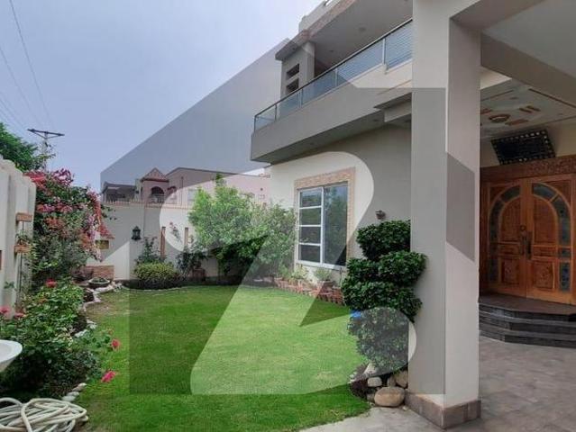 20 Marla Beautiful House Available For Rent in Wapda Town Phase 2