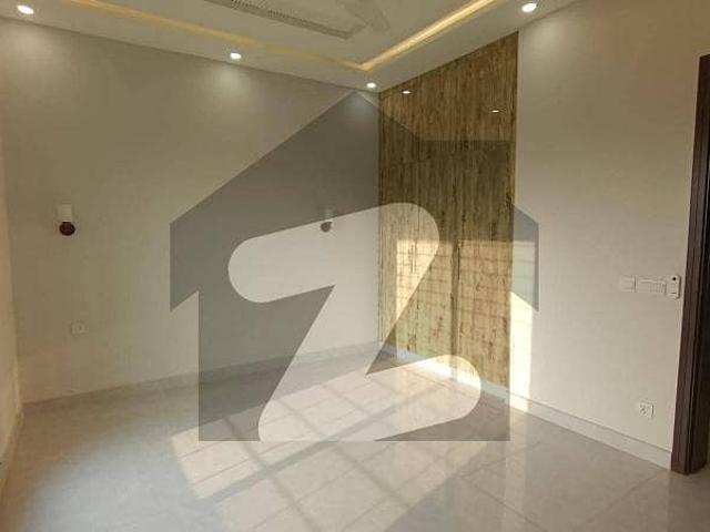 20 marla brand new upper portion for rent in dha phase 8 ex air evenue