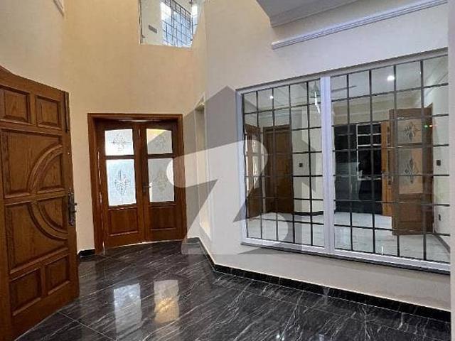 20 marla designer house upper portion avilable for rent on urgent basis