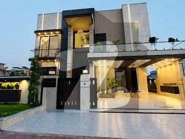 20 Marla Designer House Available For Rent