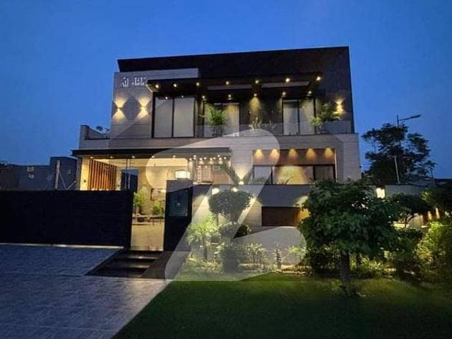 20 marla elegant and fully maintained super hot located bungalow is available in the best block of dha lahore