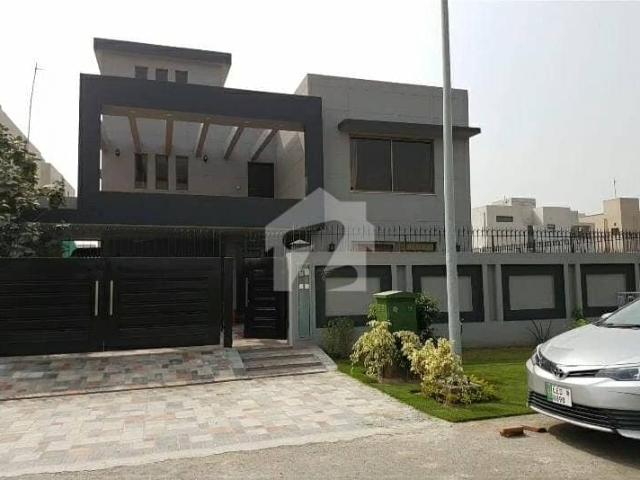 20 marla elegant and fully maintained super hot located bungalow is available in the best block of dha lahore