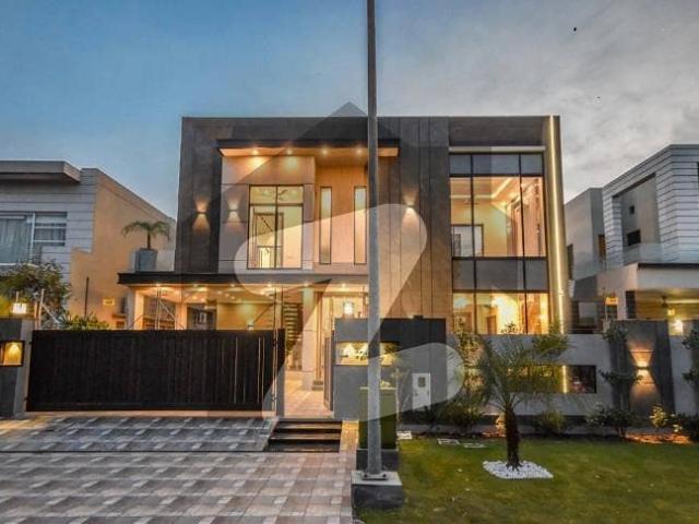 20 marla elegant and fully maintained super hot located bungalow is available in the best block of dha lahore