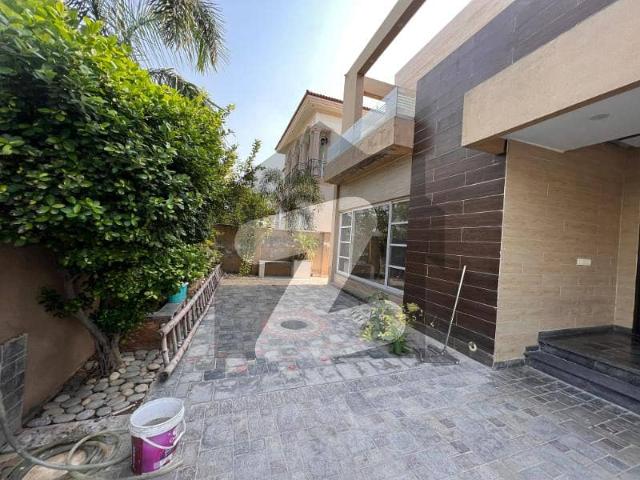 20 marla elegant and fully maintained super hot located bungalow is available in the best block of dha lahore