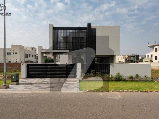 20 marla elegant and fully maintained super hot located bungalow is available in the best block of dha lahore
