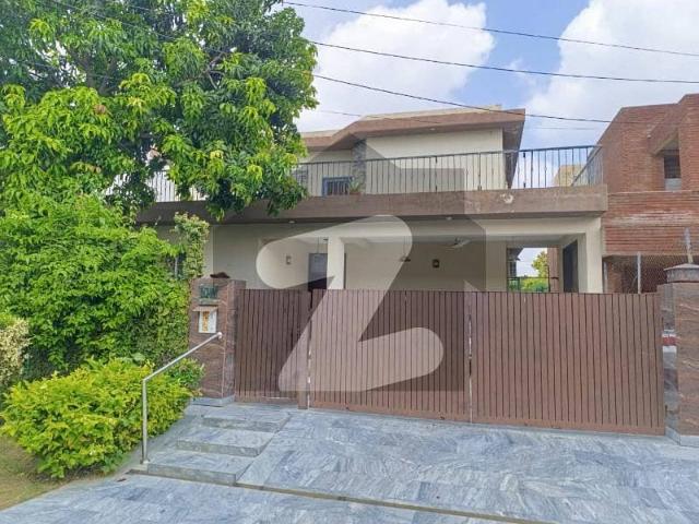 20 Marla Elegant And Fully Maintained Super Hot Located Bungalow Is Available In The HH Block Of DHA Phase 4 Lahore
