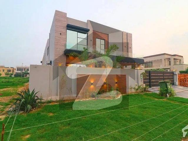 20 marla elegant and fully maintained super hot located bungalow with basement is available in the best block of dha lahore