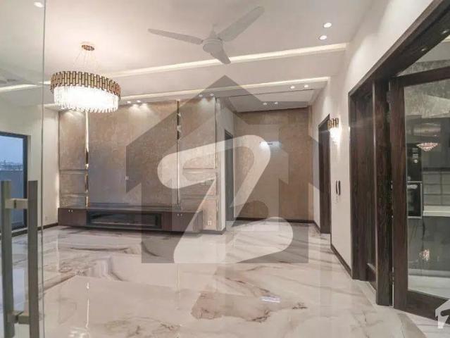 20 marla elegant and fully maintained super hot located bungalow with basement is available in the best block of dha lahore. DHA Phase 6