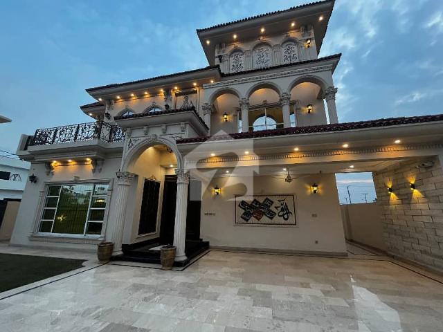 20 marla elegant top of line bungalow for sale in central park lahore