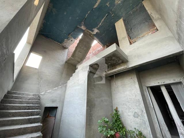 20 marla grey structure with basement for sale in h block lda avenue 01