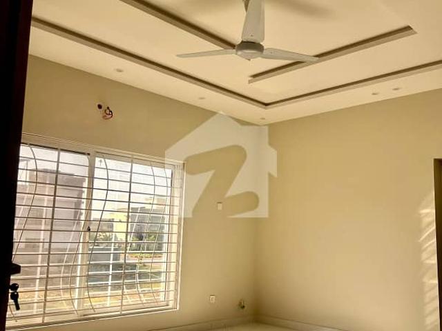 20 Marla House Available For Sale In DHA 3 Sector B