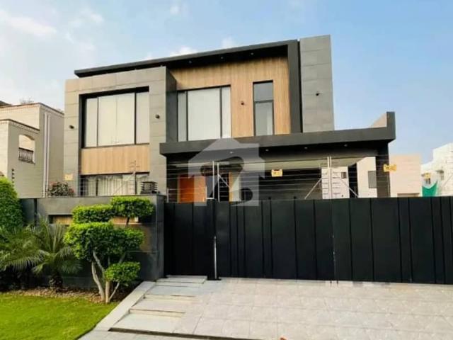 20 Marla House Available In DHA Phase 6 Block K For Sale
