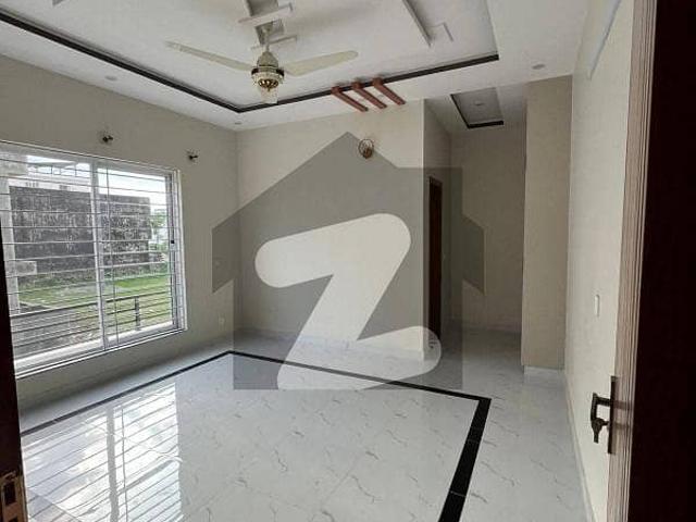 20 Marla House Available With Ideal Location Near Mosque, Park & Market