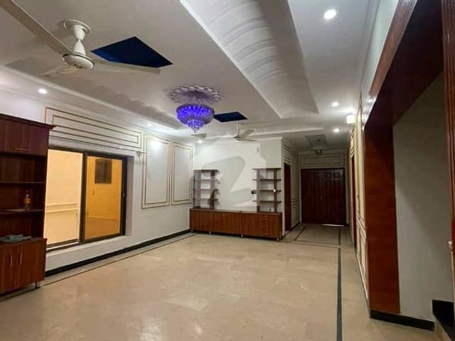 20 Marla House For Rent In E 11