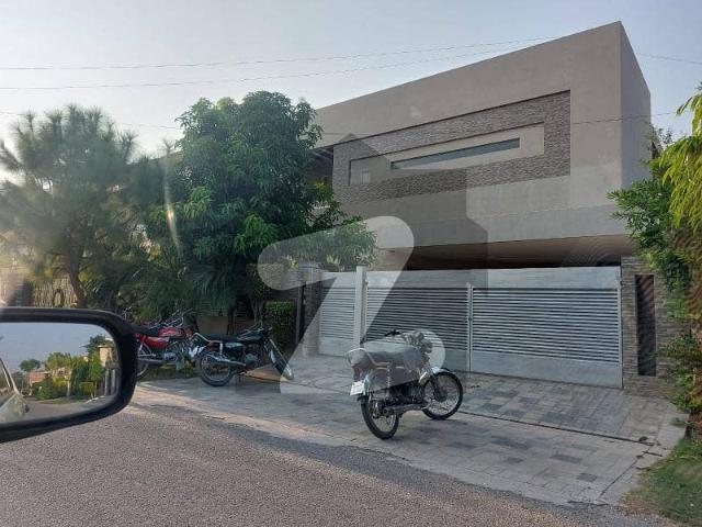 20 Marla Luxury Bungalow For Sale At Prime Location Of DHA Lahore Near To Park, Masjid And Commercial Market