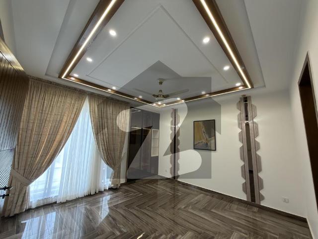 20 Marla Luxury House for Sale in DHA Multan | 6 Bed Beautiful Home DHA Defence