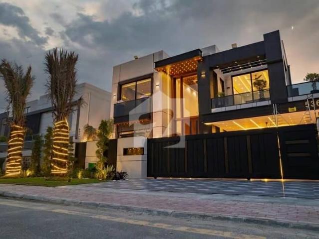 20 Marla Most Beautiful Modern House For Sale Royal Orchard Multan