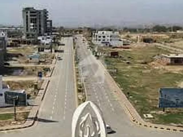 20 marla plot near to makraz in block a faisal twon availabel for sale