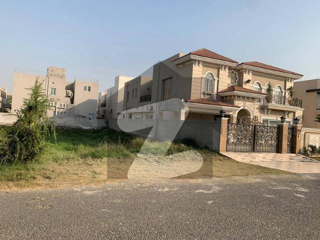 20 marla plot at ideal location and reasonable price