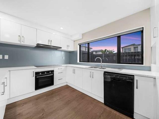 20 Millcroft Lane, Ranui, Waitakere City