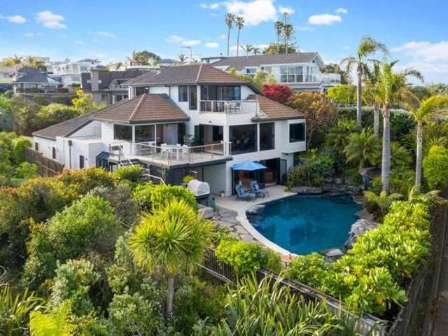 20 Penguin Drive, Murrays Bay, North Shore City