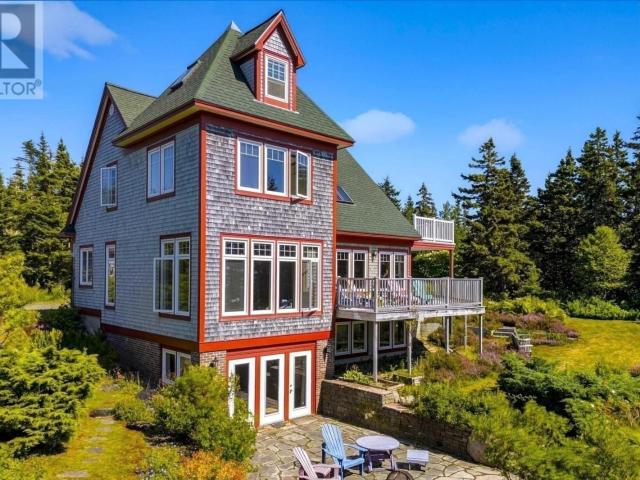 20 Pierce Point Road