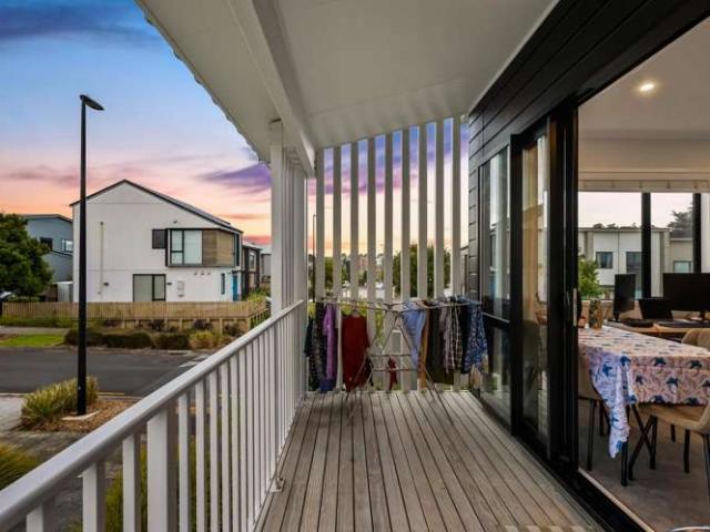 20 Pukewhero Rise, Westgate, Waitakere City