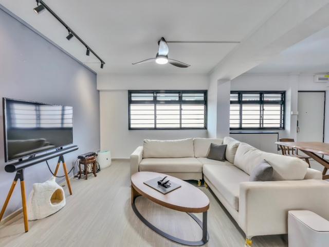 20 Queen's Close HDB Apartment For Sale, $880,000, 3 Bed 2 Bath 1,151 sqft $765.00 psf