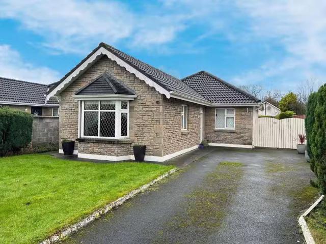 20 Riverside View, The Pines, Ballinasloe, Co. Galway, H53PY50.