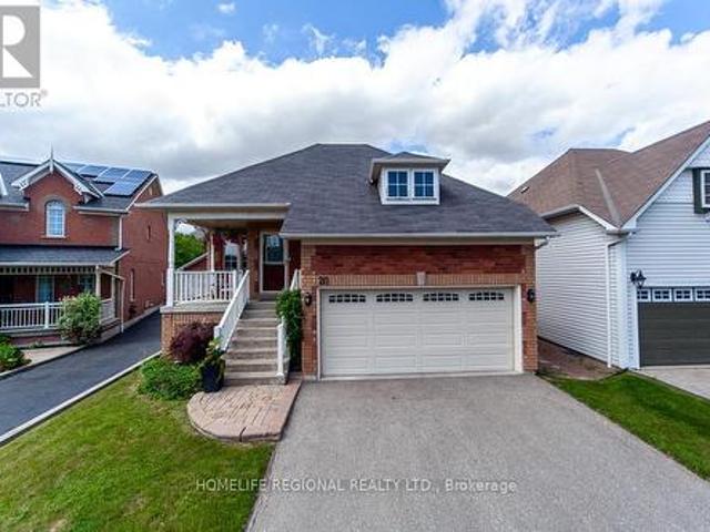 20 Rosemarie Crescent, Whitby, ON, L1M 1G6 house for sale | Listing ID E12239 | Royal LePage