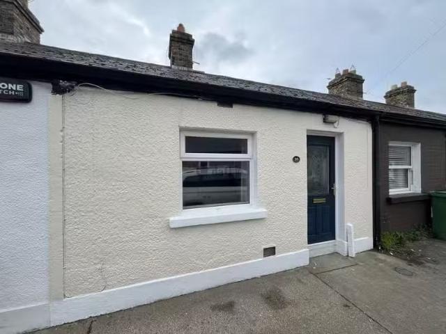 20 Sarsfield Street, Sallynoggin, Co. Dublin is for rent