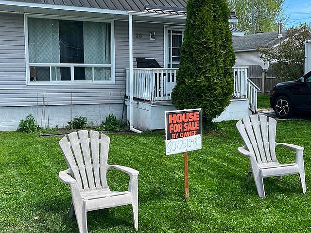 20 Stewart Avenue, Red Rock, Ontario