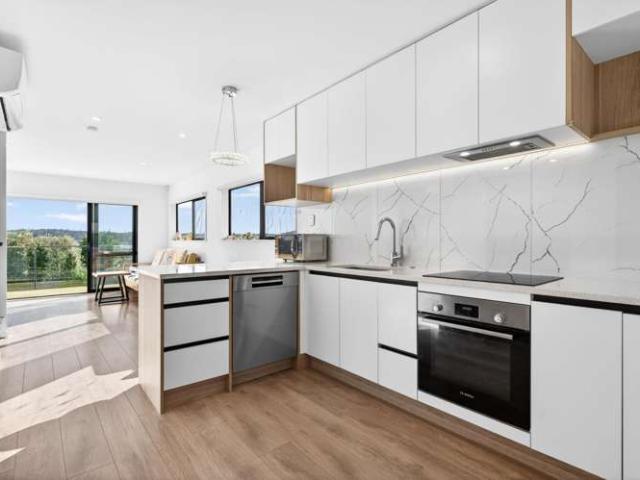 20A Arrow Road, Forrest Hill, North Shore City