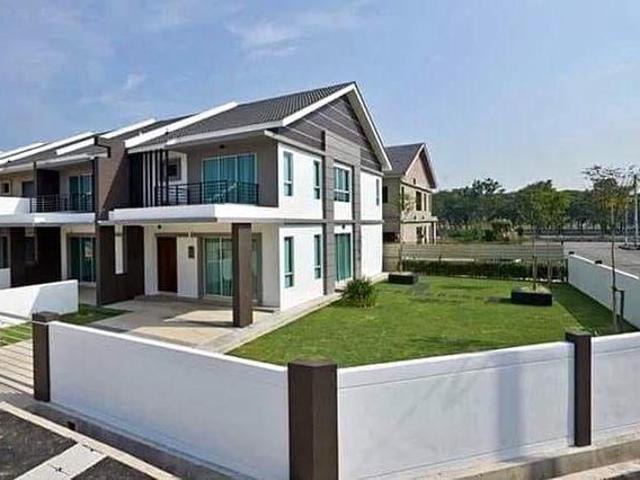 20ft Corner 2 Storey House Nilai Impian Freehold Gated Guarded