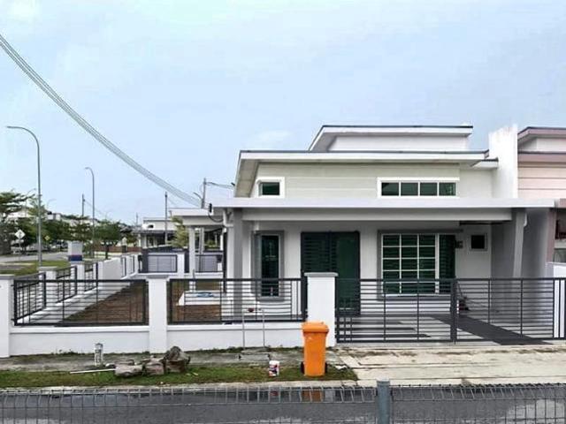 20ft Corner Single Storey Seremban 22x70 4R2B Full Loan Cash Back