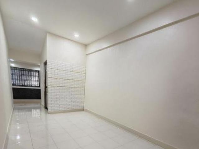 20X52FT FULLY RENOVATED 2BED 1BATH 1Storey Terrace House FOR SALE