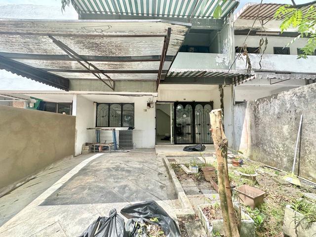20x60 Facing Open Double Storey Terrace Taman Seraya Ampang