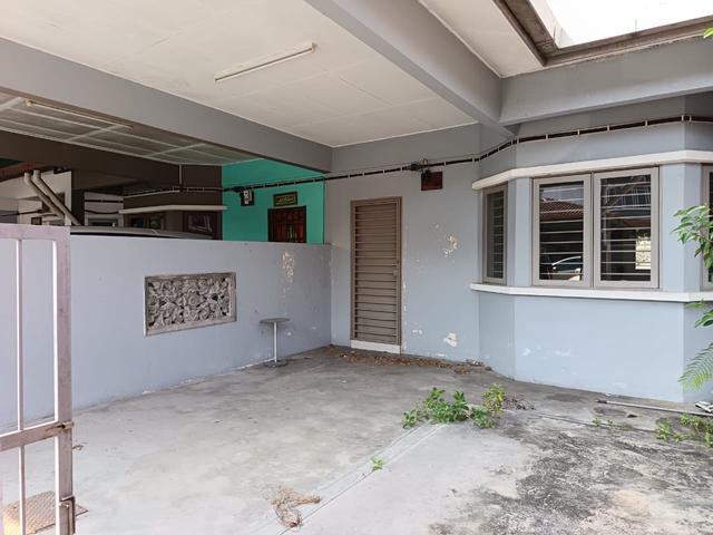 20x65 Non bumi unit Below Market 2 Storeh Taman Johan Setia Klang