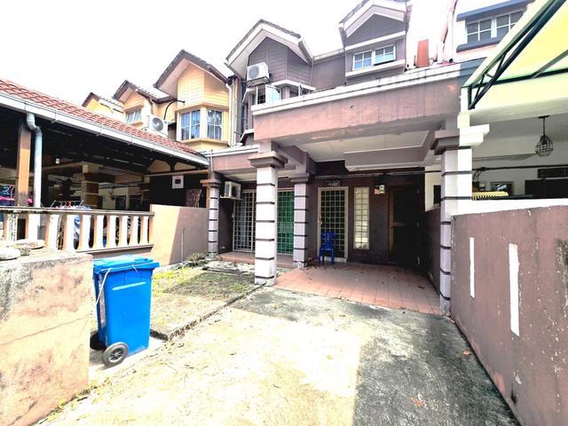 20x65FACING OPEN Double Storey Terrace Seksyen 13 Shah Alam