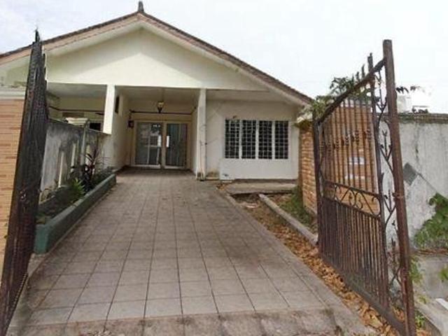 20x94 LUAS Single Storey Terrace Blok 14 Maple Bandar Tasik Puteri