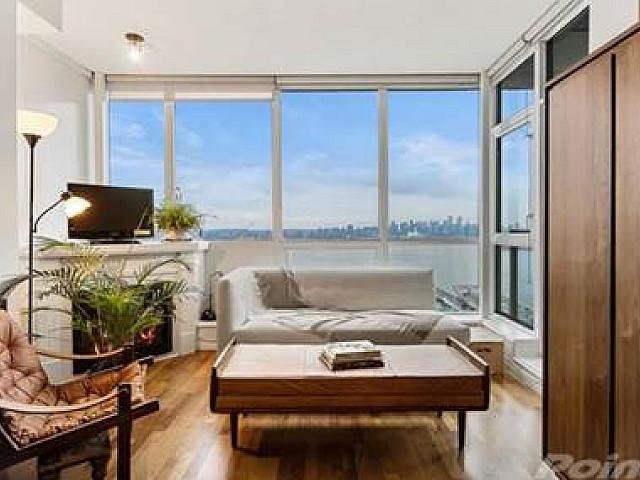 2104 188 E Esplanade North Vancouver, Bc