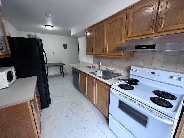 2105 Av. Beaconsfield Montréal Côte des Neiges, QC H4A
