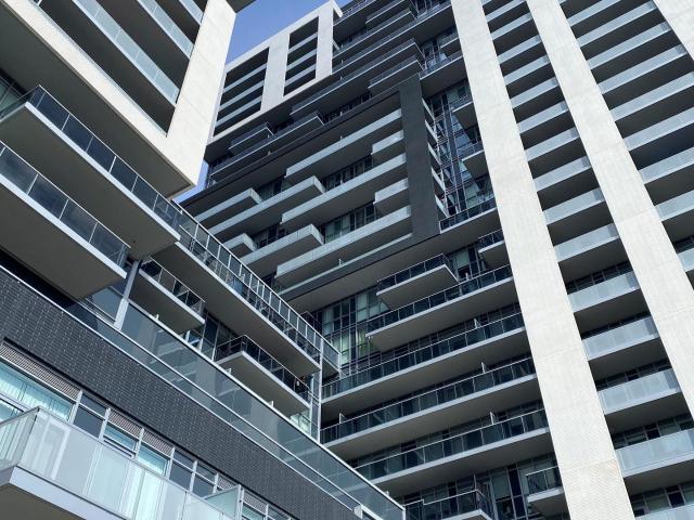 2105 2087 Fairview Street, Burlington | Leased, W13500 | Condos. Ca