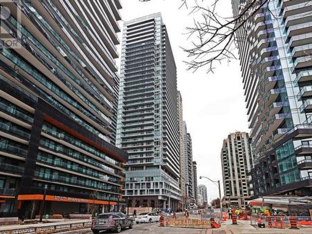 2107 99 Broadway Avenue S, Toronto Mount Pleasant West, ON, M4P 0E3 lease for lease | Listing ID C13020 | Royal LePage