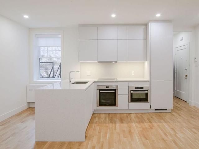 2100 du Fort Street