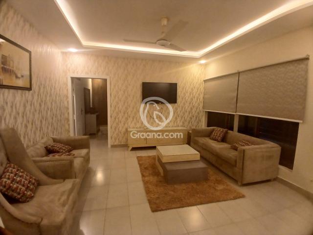 2100 Ft² Flat for Rent