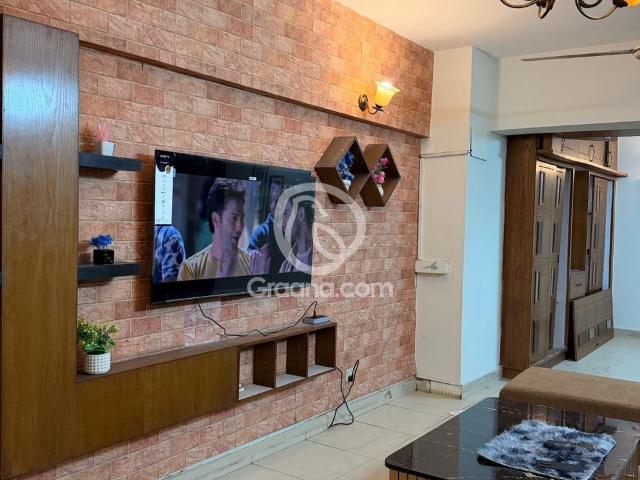2100 Ft² Flat for Rent
